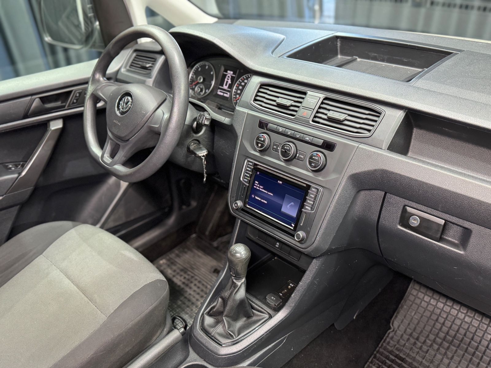 Fahrzeugabbildung Volkswagen Caddy Maxi Kasten 2.0TDI BMT|NAVI|TÜV 06/2026