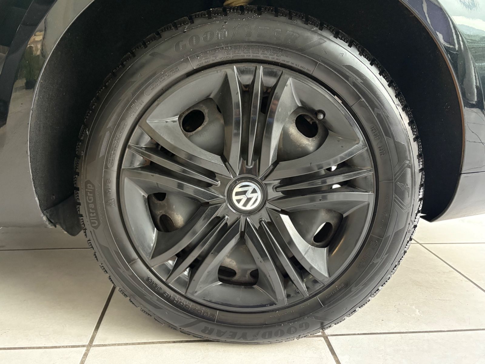 Fahrzeugabbildung Volkswagen Golf VI Variant 1.6 TDI