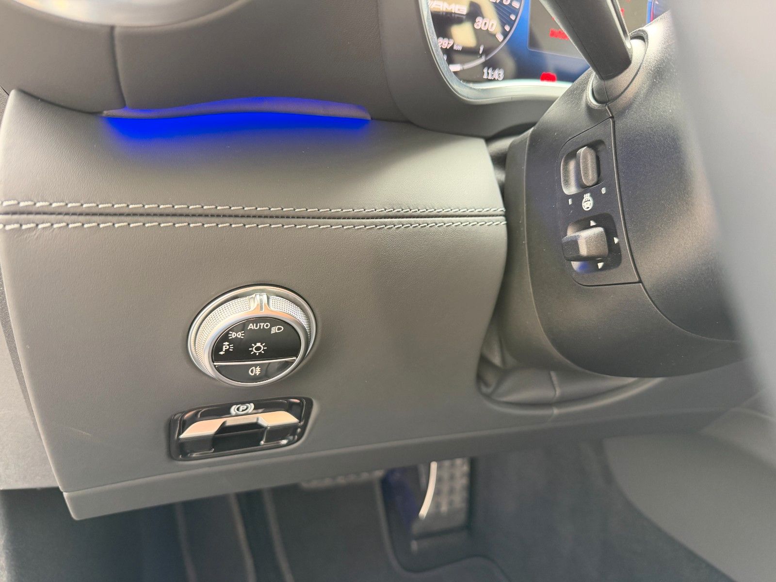 Fahrzeugabbildung Mercedes-Benz AMG GT 43 Premium Plus HUD+Burm+RideControl+360°