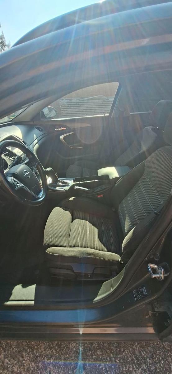 Opel Insignia 2011 — photo 8