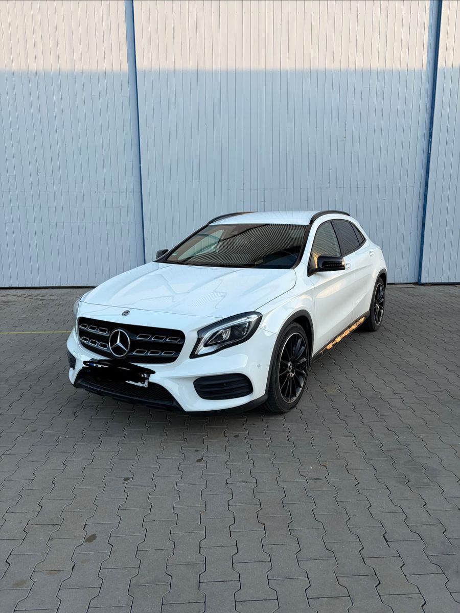 MERCEDES-BENZ GLA 200 -