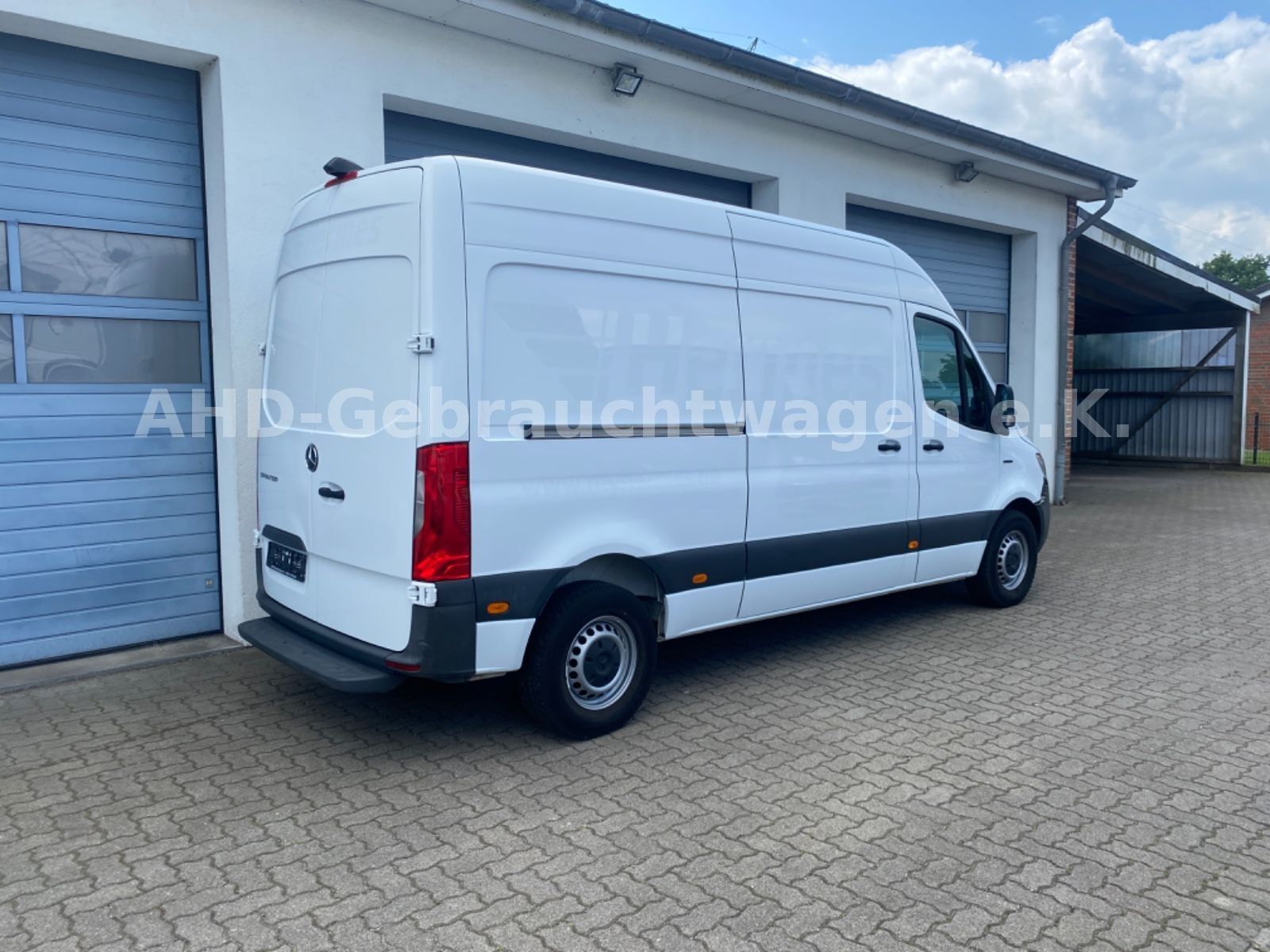 Fahrzeugabbildung Mercedes-Benz eSprinter III Kasten FWD eSprinter