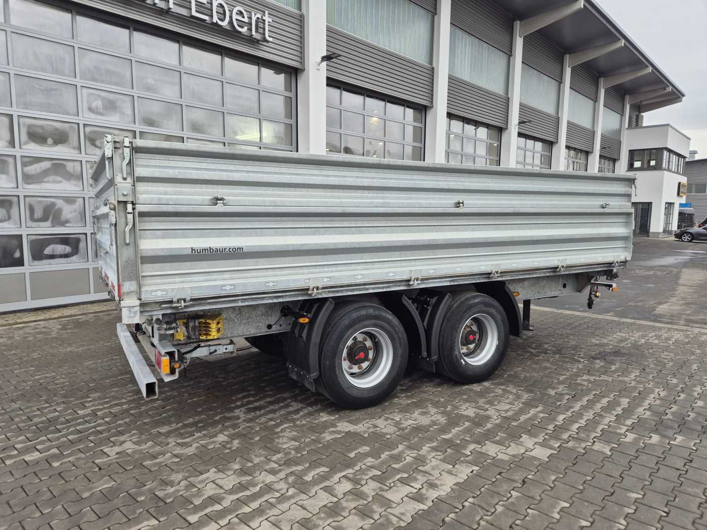 Fahrzeugabbildung Humbaur HTK 185524 Tandem Dreiseitenkipper verzinkt SAF