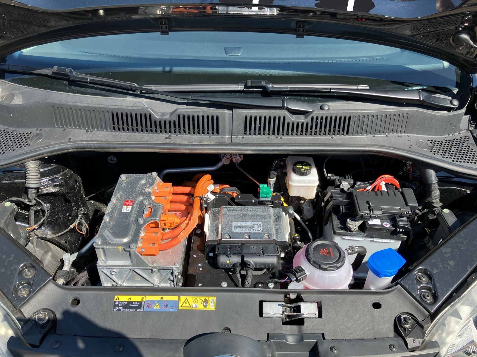 Fahrzeugabbildung Volkswagen up! e-up! Style Plus SHZ DAB+ Klima Bluetooth
