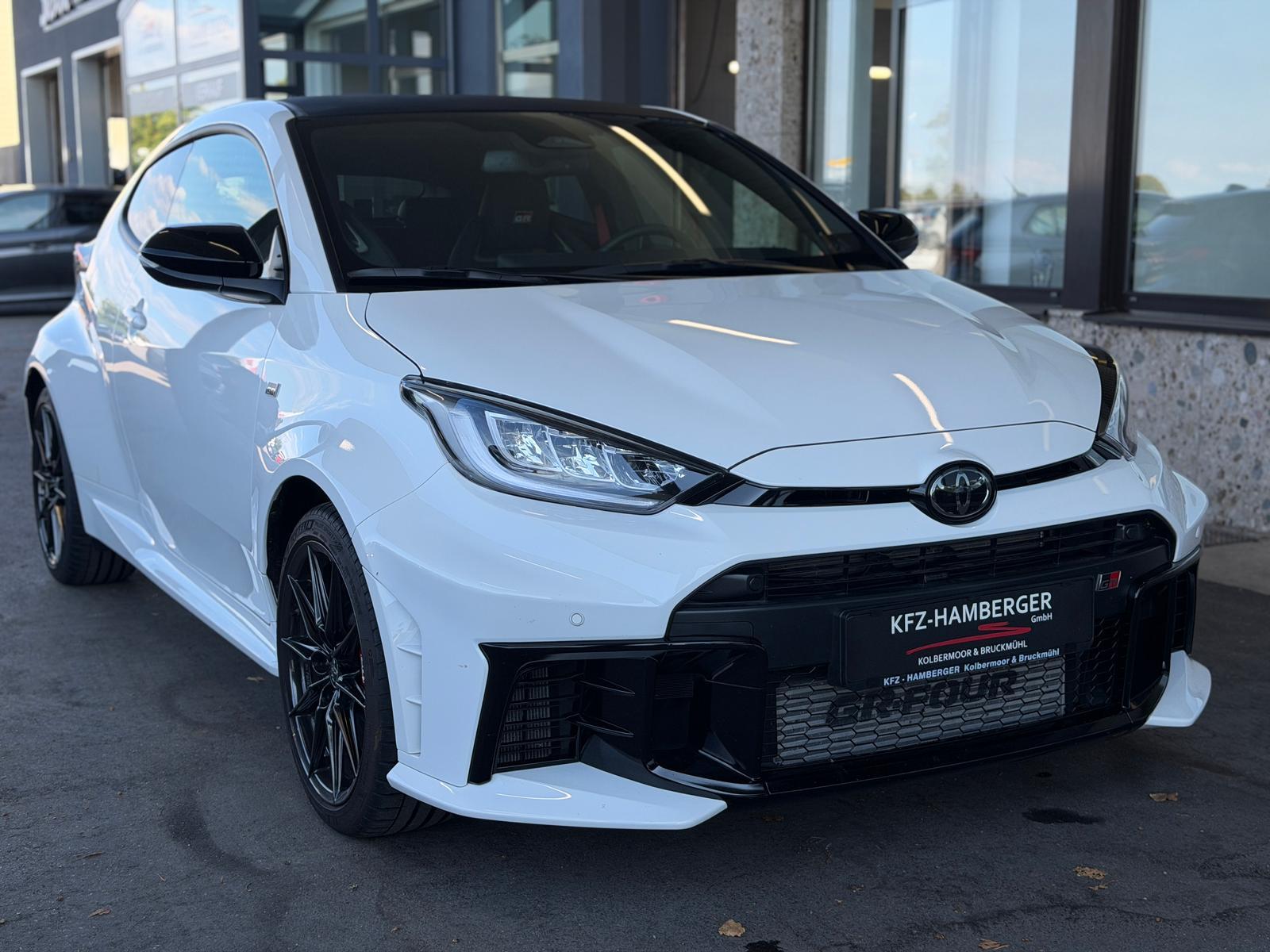 Toyota GR YARIS AWD 1.HD CARBON-DACH LED RFK