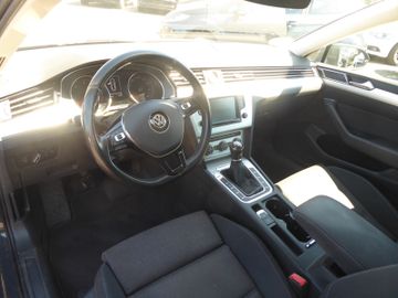 Volkswagen Passat Variant - 8