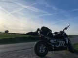 Triumph Rocket 3 GT wie NEU - TRIUMPH 3 ROCKET GT