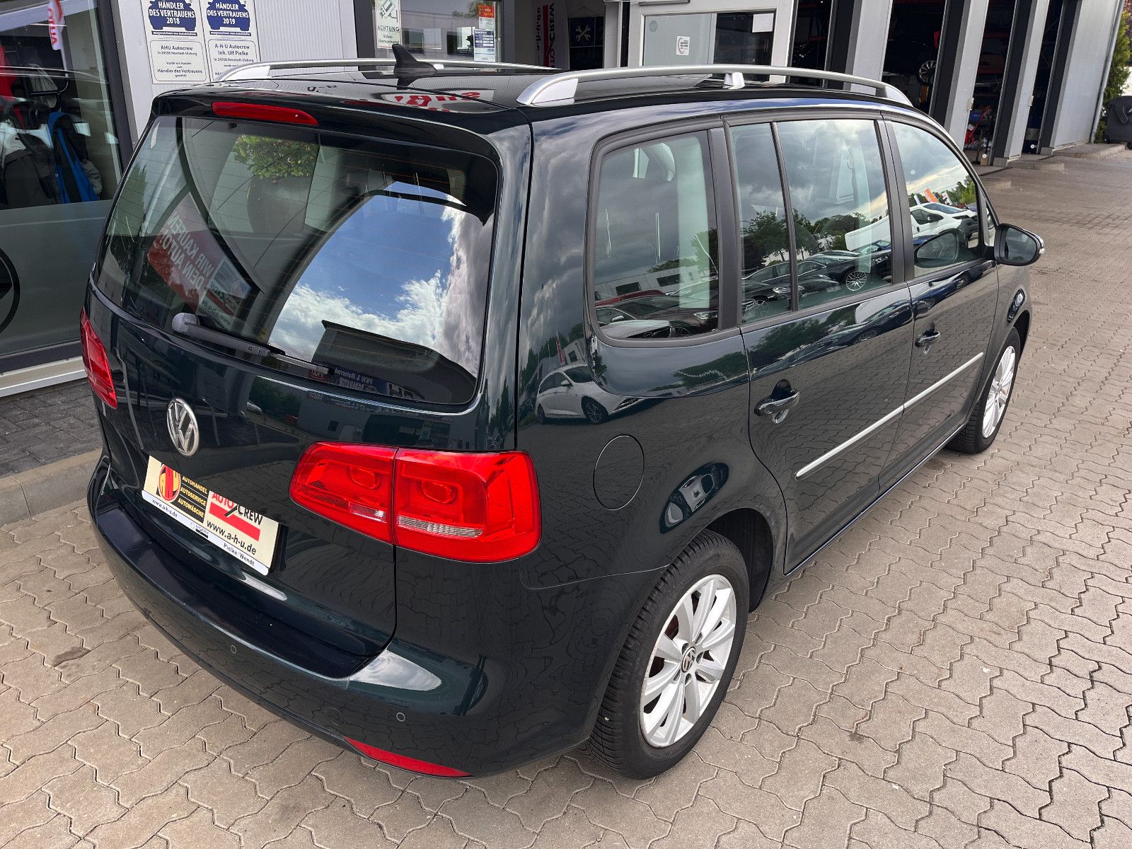 Fahrzeugabbildung Volkswagen Touran Highline BMT 2.0 TDi DSG