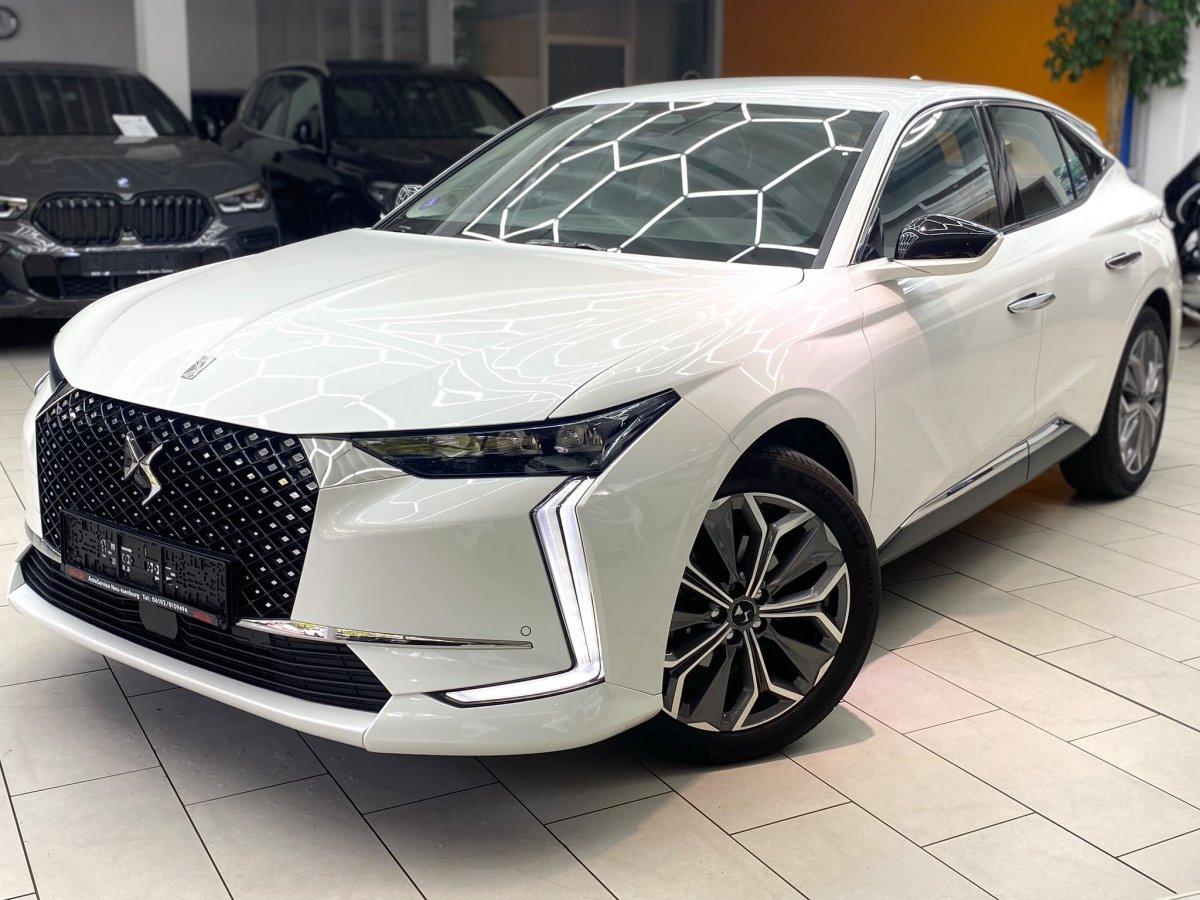 DS Automobiles 4 1.2 PureTech 130 Trocadero Head Up Navi RüFaKa