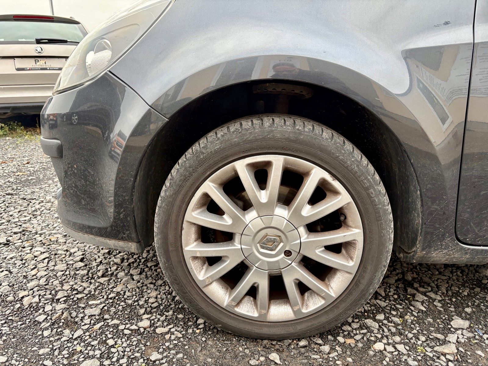 Fahrzeugabbildung Renault Clio III Exception 1.5 dCi Klima Leder TÜV 08/26