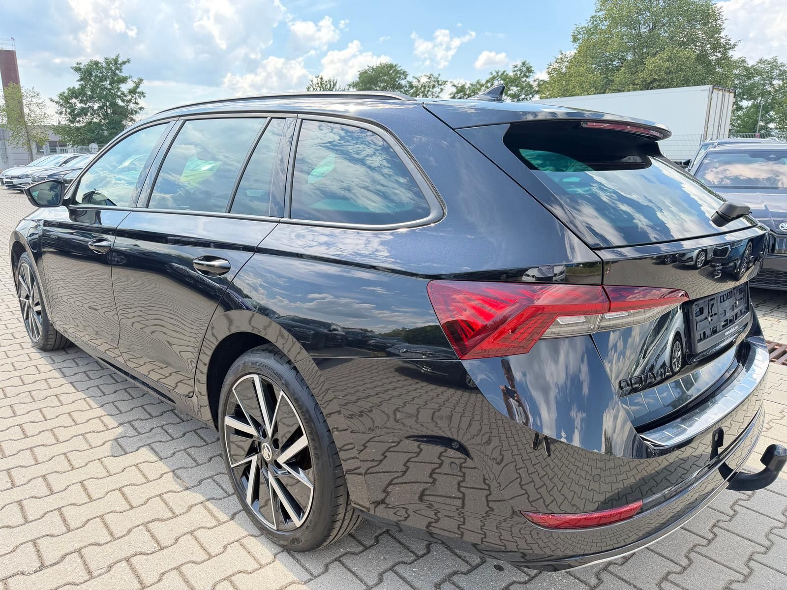 Skoda Octavia 1.4TSI iV Sportline AHK Kamera Navi imagem 3