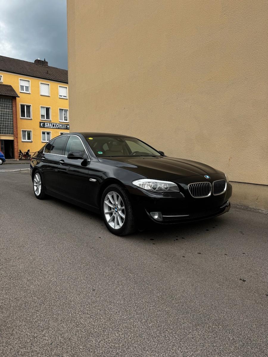 BMW 525D *HUD*Soft-Close*KomfSitz*Hi-Fi*Keyless*