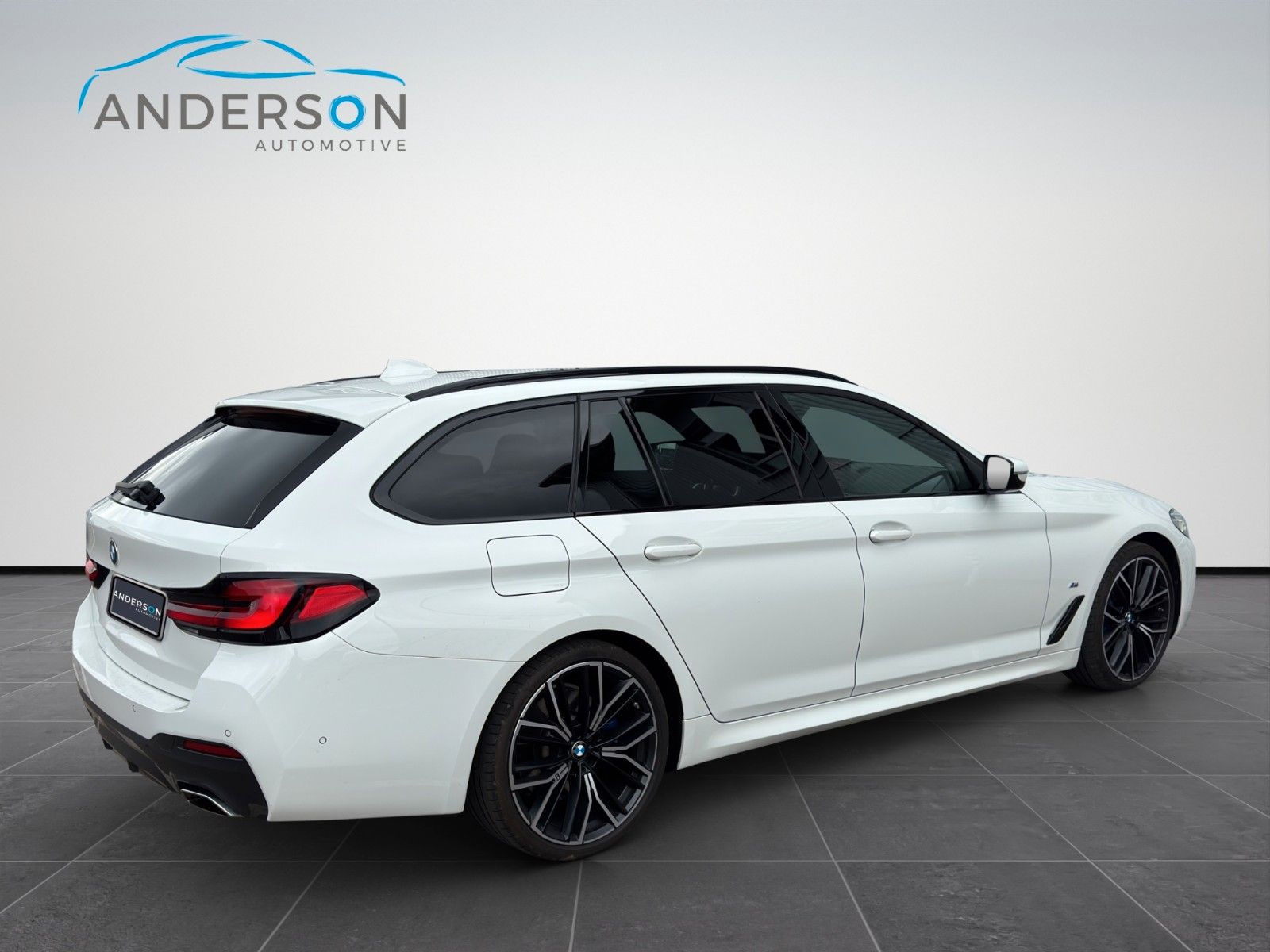 Fahrzeugabbildung BMW 540D XDRIVE M SPORT LASER 360° AHK HUD H&K BROWN
