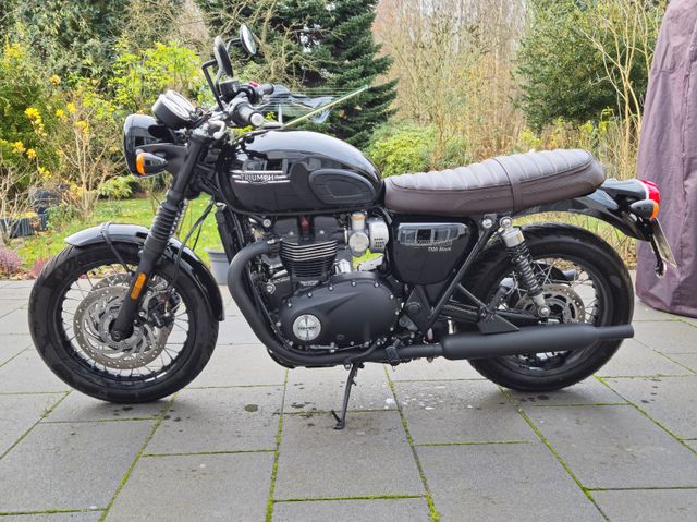 Triumph Bonneville T120 Black