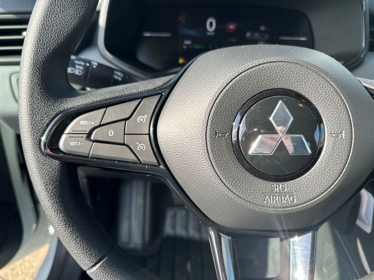 Fahrzeugabbildung Mitsubishi Colt 1.0 BASIS Klima + digitales Cockpit+ LED+ A