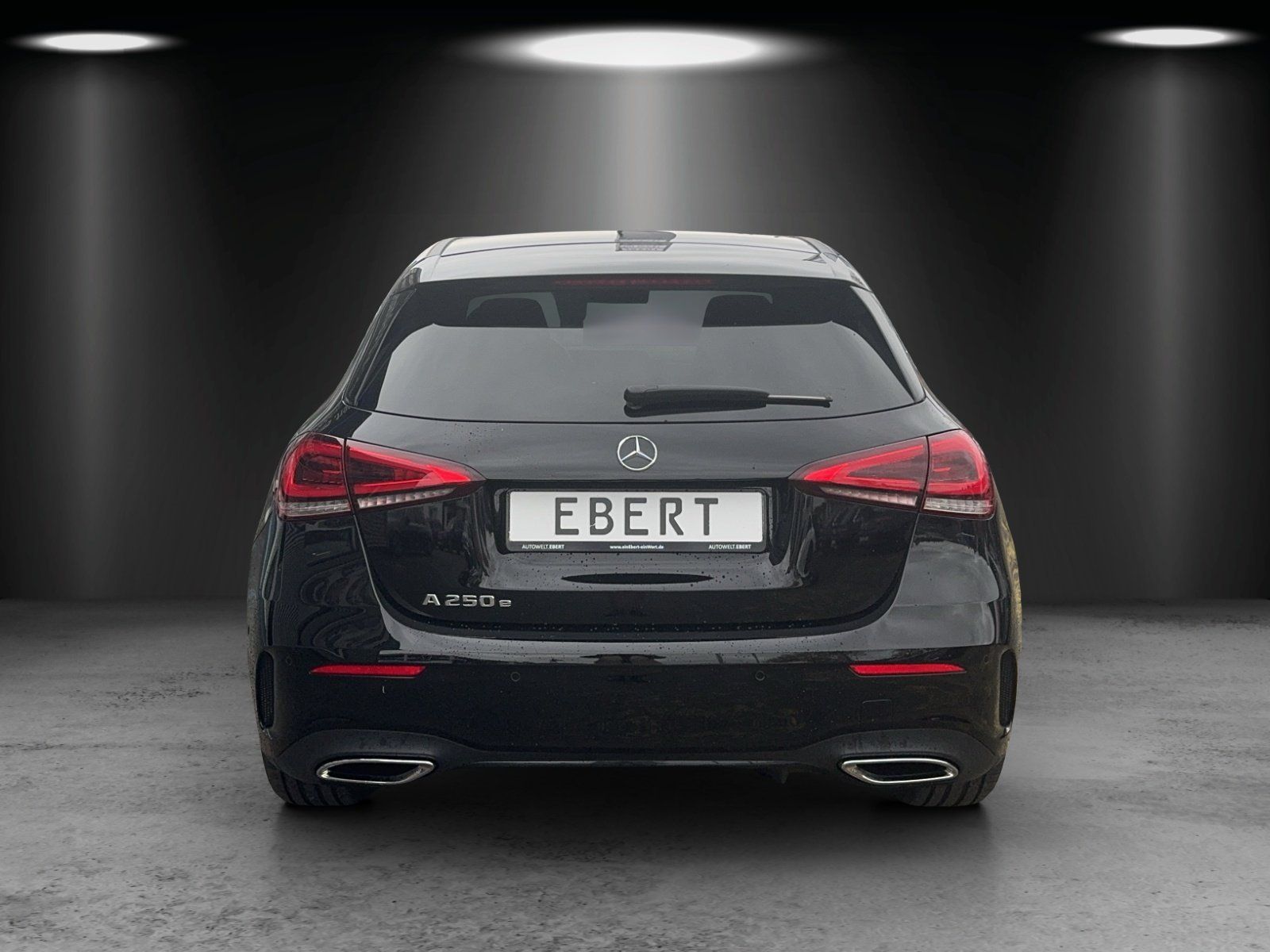 Fahrzeugabbildung Mercedes-Benz A250e AMG Pano MLED HighEndMBUX Busin AHK Kamera