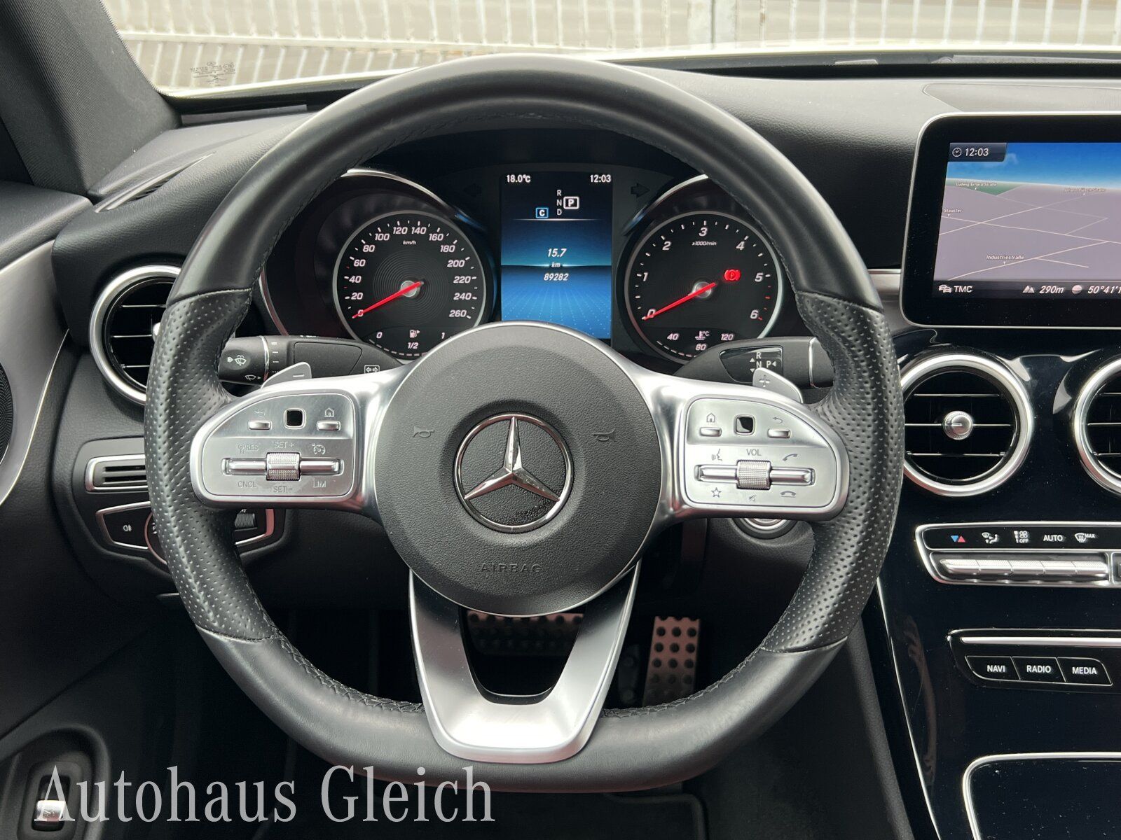 Fahrzeugabbildung Mercedes-Benz C 300 d Coupé AMG Line Exterieur/COMAND APS/LED