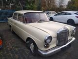 Mercedes-Benz Mercedes Heckflosse W110 Diesel voll resta... - aus 1967: Mercedes