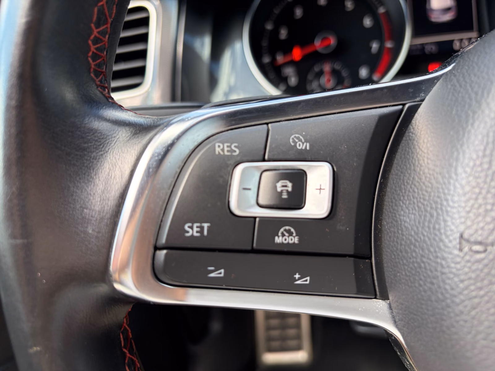 Volkswagen Golf VII Lim. GTI Performance/LEDER/ACC/DAB/VOLL