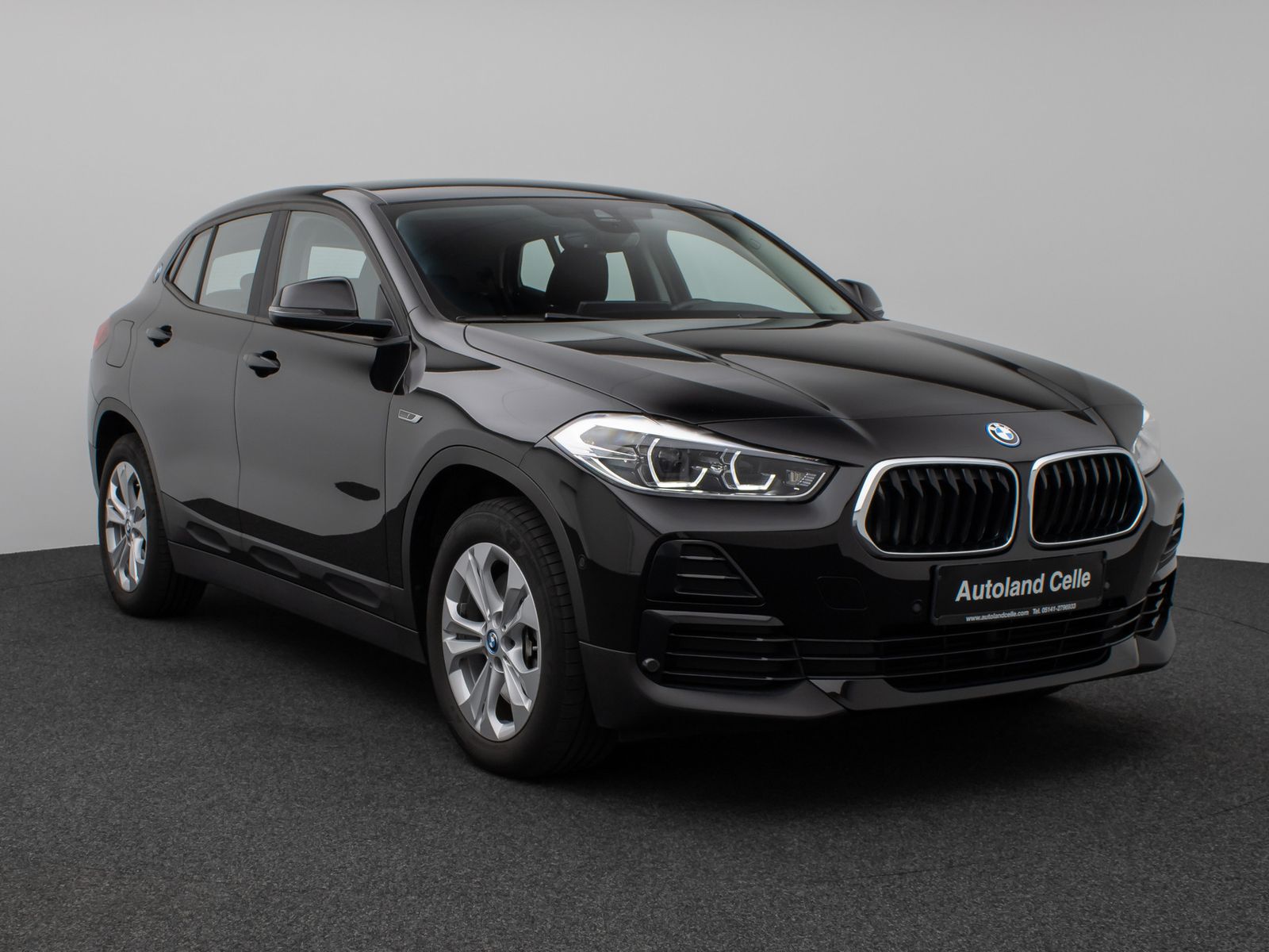 Fahrzeugabbildung BMW X2 xD25e HUD DAB H/K Navi+ Parkassist Alarm LED