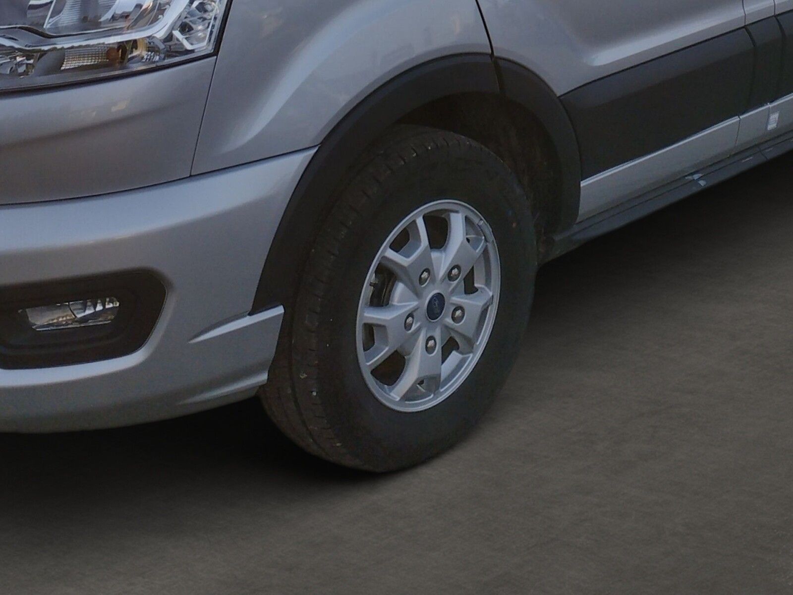 Fahrzeugabbildung Karmann Dexter 4x4 DE 570 AW Allrad 4x4, RFK, AHK