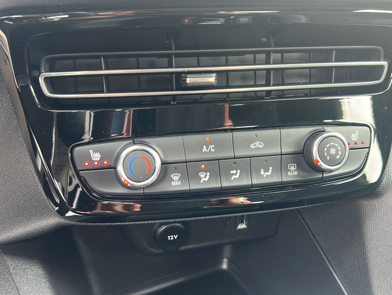 Fahrzeugabbildung Opel Mokka 1,2 Edition