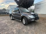Mitsubishi Pajero 3,2 DI-D 4WD Edition 100 Automatik Ed... - gebrauchte Mitsubishi Pajero aus dem Jahr 2018