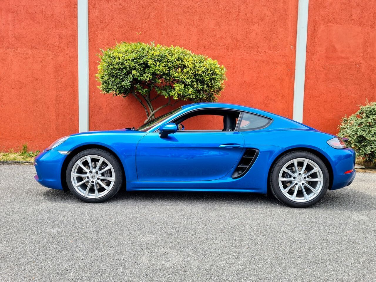 2017 Porsche Cayman
