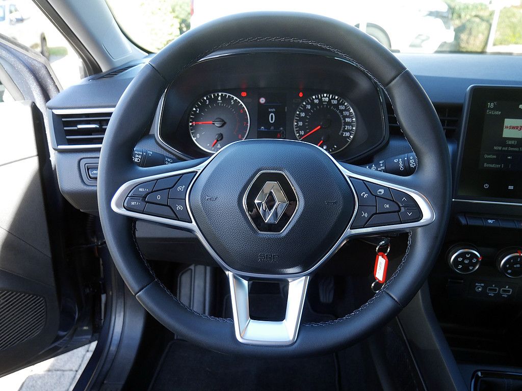 Fahrzeugabbildung Renault Clio Equilibre 1.0 KLIMA PDC LED SCHEINWERFER