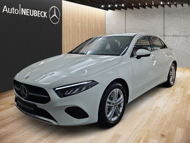 Mercedes-Benz A 250 e Progressive Advanced/11kW (AC)/Kamera/