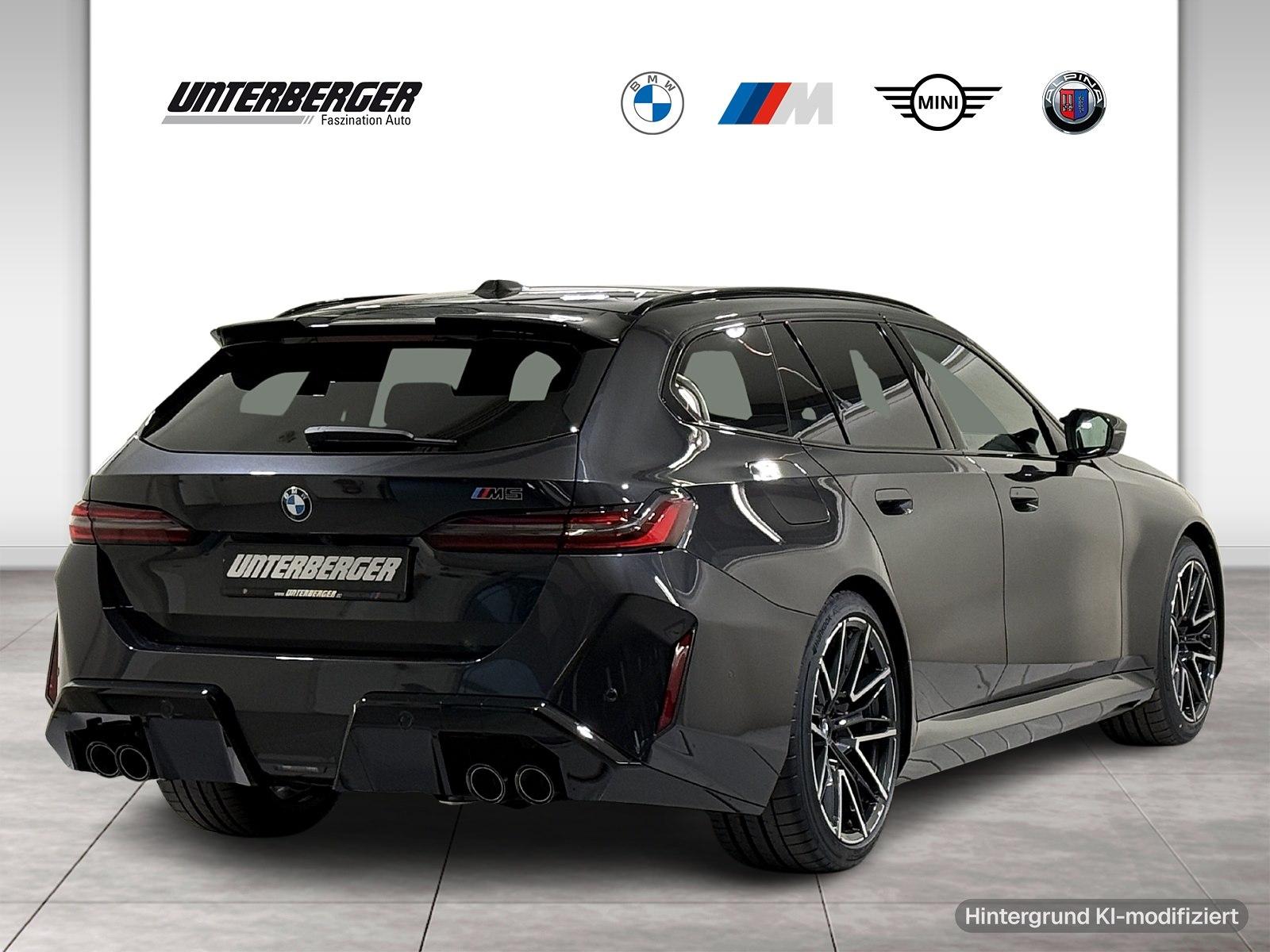 BMW M5 Touring Vmax ACC 360 AHK B&W Pano