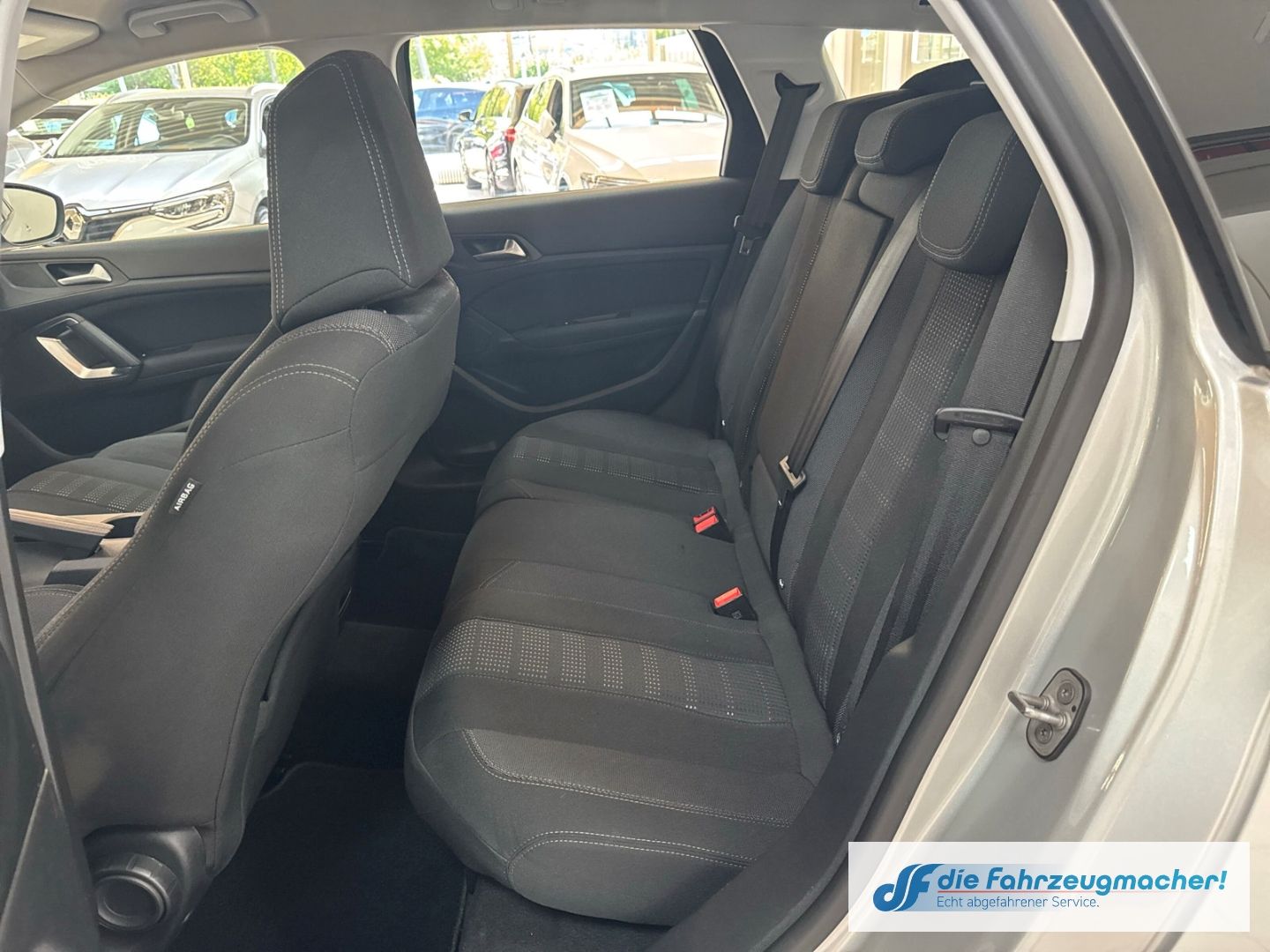 Fahrzeugabbildung Peugeot 308 SW Business-Line 1.6 BlueHDi 120 FAP 2-Zonen