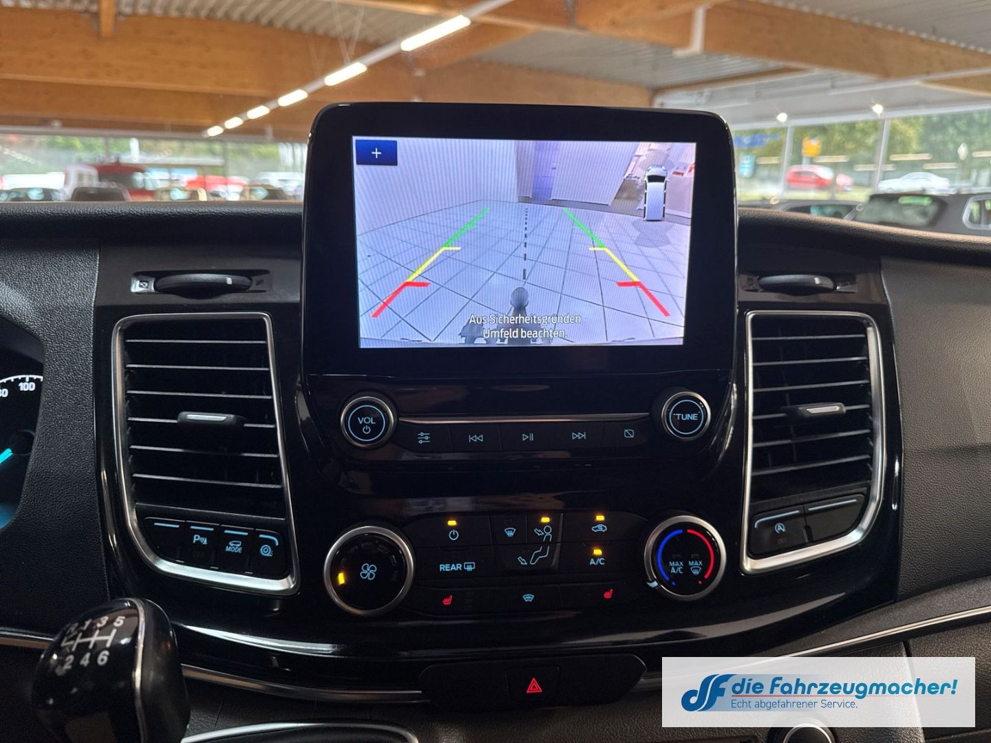 Fahrzeugabbildung Ford Tourneo Custom 320 L2 Titanium X 2.0 TDCi  AHK N