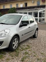 Renault Clio III 2006 5-Türer  Fahrbereit... - Renault Clio: Türer
