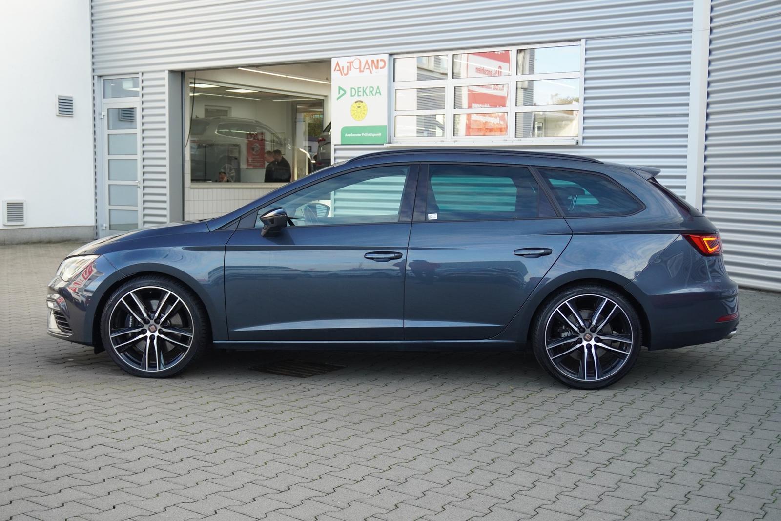 Seat Leon ST 2.0 Cupra 300 4Drive LED Navi Panorama