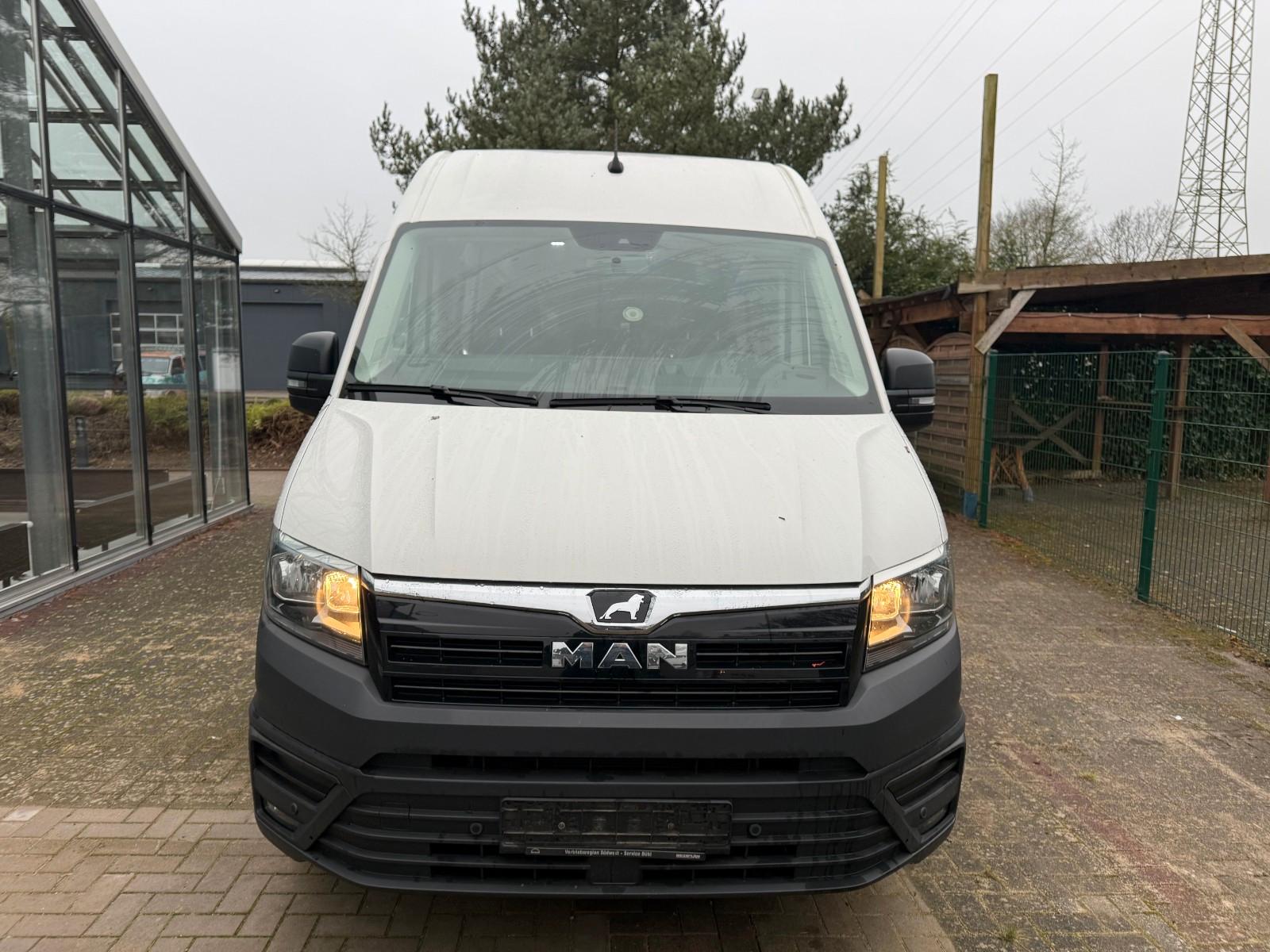 MAN TGE 3.180/Rampe/Trittstufe/8-Sitze