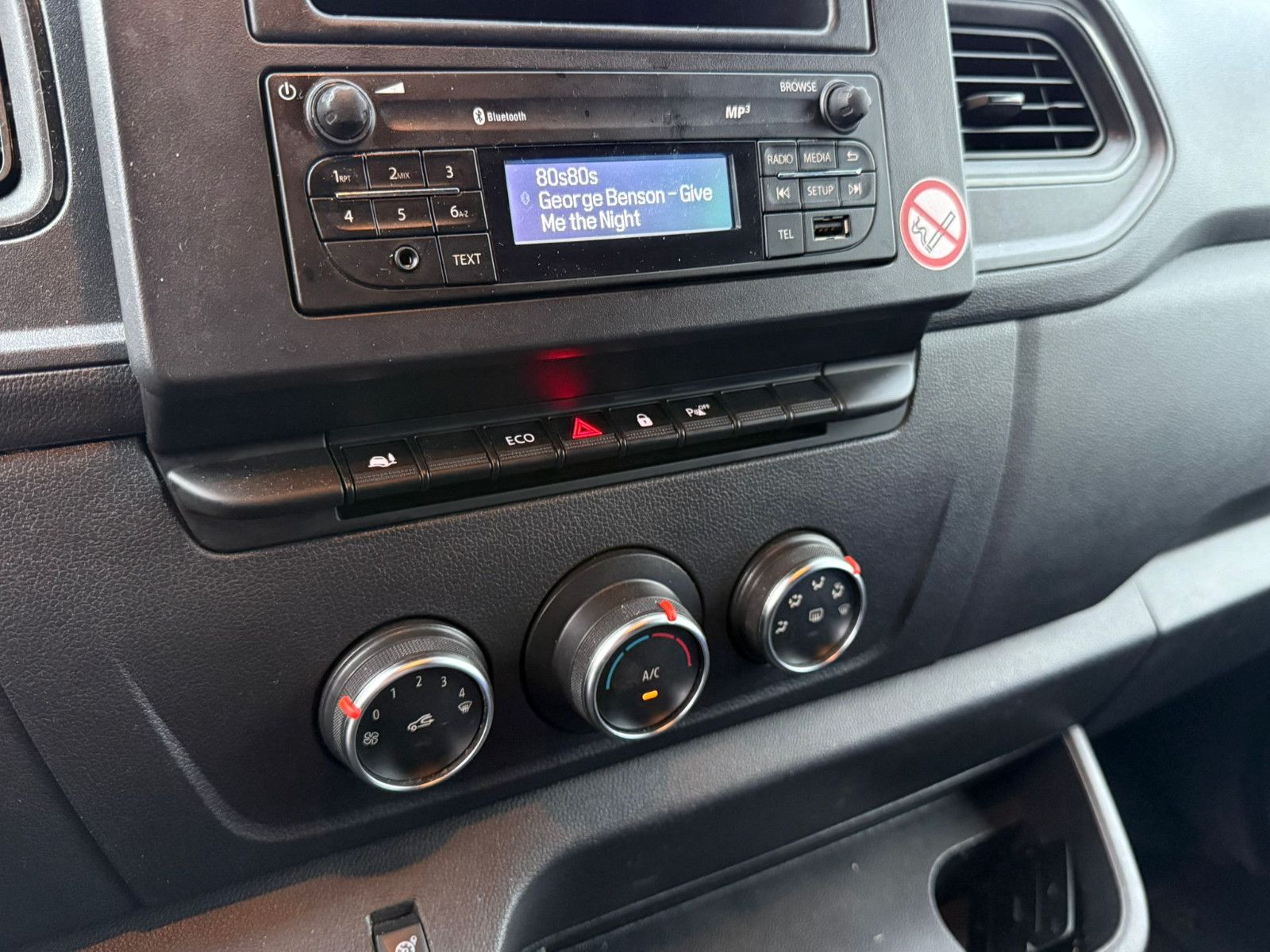 Fahrzeugabbildung Renault Master III Kasten L1H2HKa 3,5t/1.HAND/SCHECKHEFT