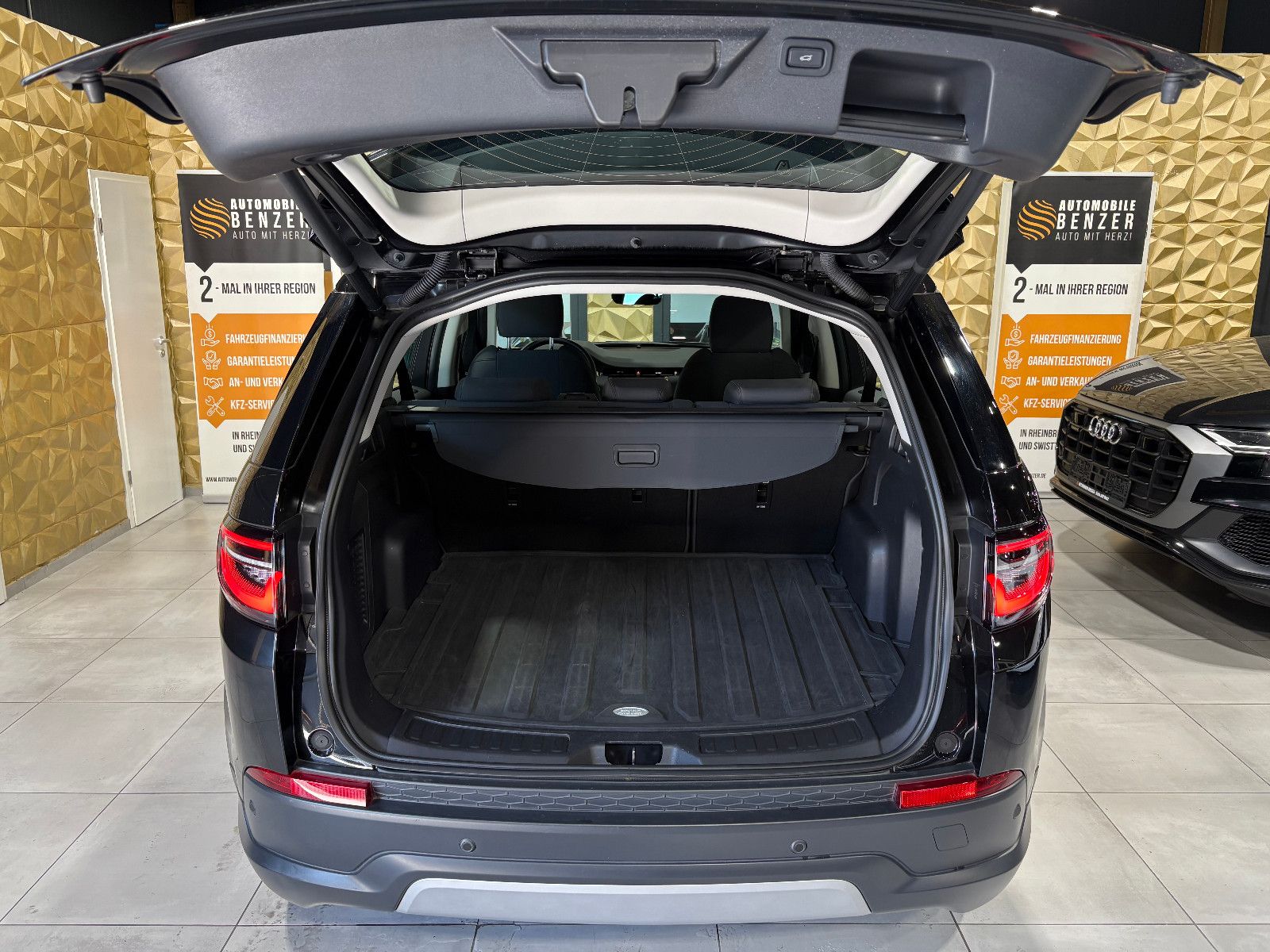 Fahrzeugabbildung Land Rover Discovery Sport AWD/360°/APPLE/SHZ/TEMPOMAT/LED/