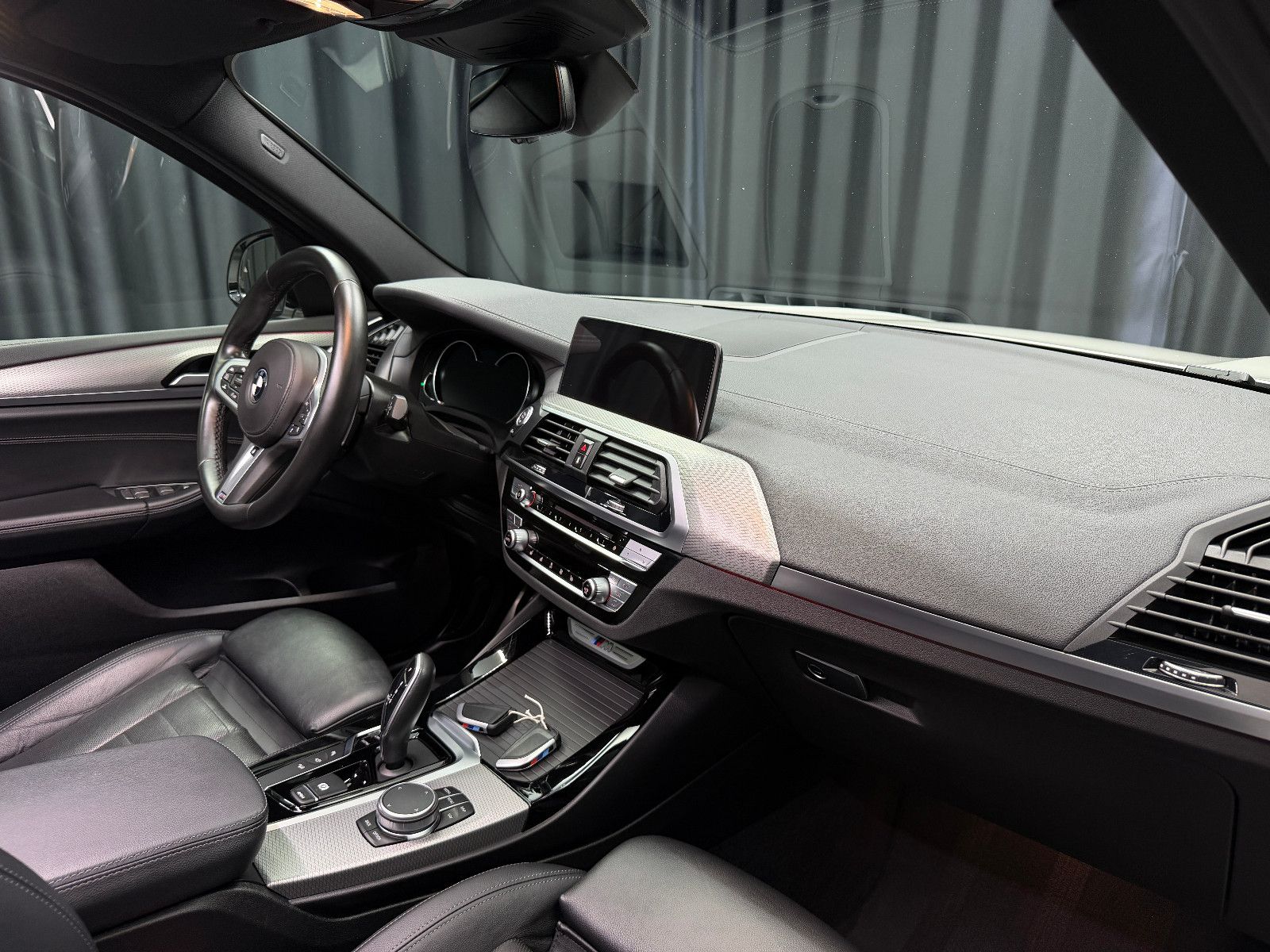 Fahrzeugabbildung BMW X3 M40 i |HuD|360°|LED|SITZBELÜFTUNG