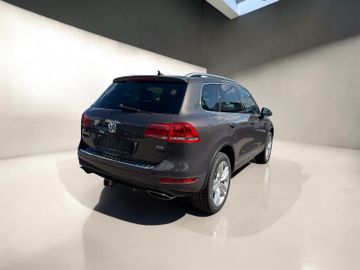 Volkswagen Touareg - 5
