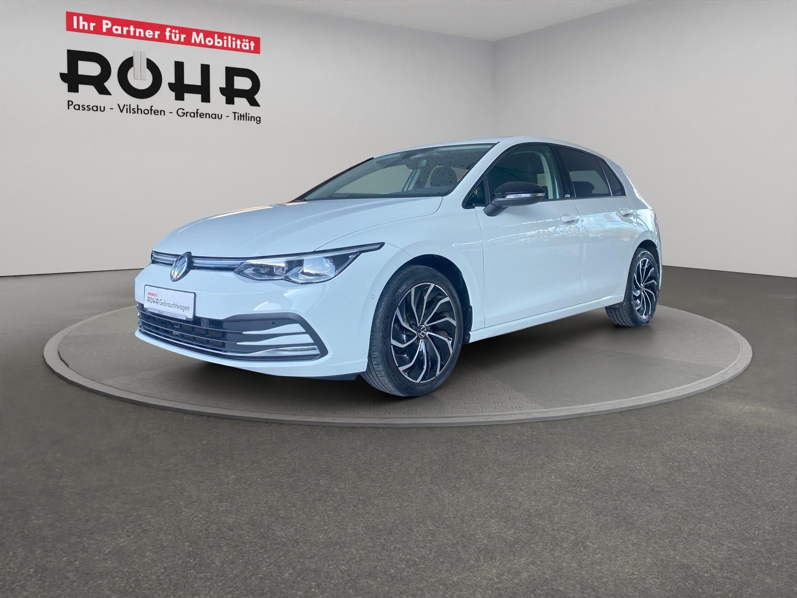 Volkswagen Golf VIII Life (NAVI.SHZ.PDC.ACC.AHK.DAB) 2.0 TD