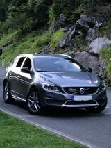 Volvo V60 Cross Country D4 Geartronic Summum Bi-Xenon - gebrauchte Volvo V60 Cross Country aus dem Jahr 2016