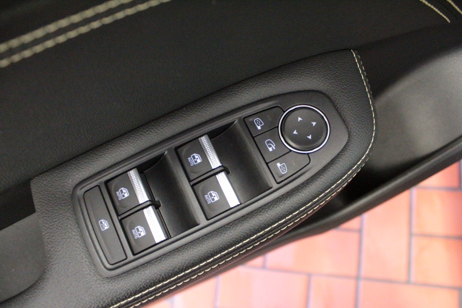 Fahrzeugabbildung Renault Arkana Mild Hybrid 140 EDC Techno*Winterpaket*