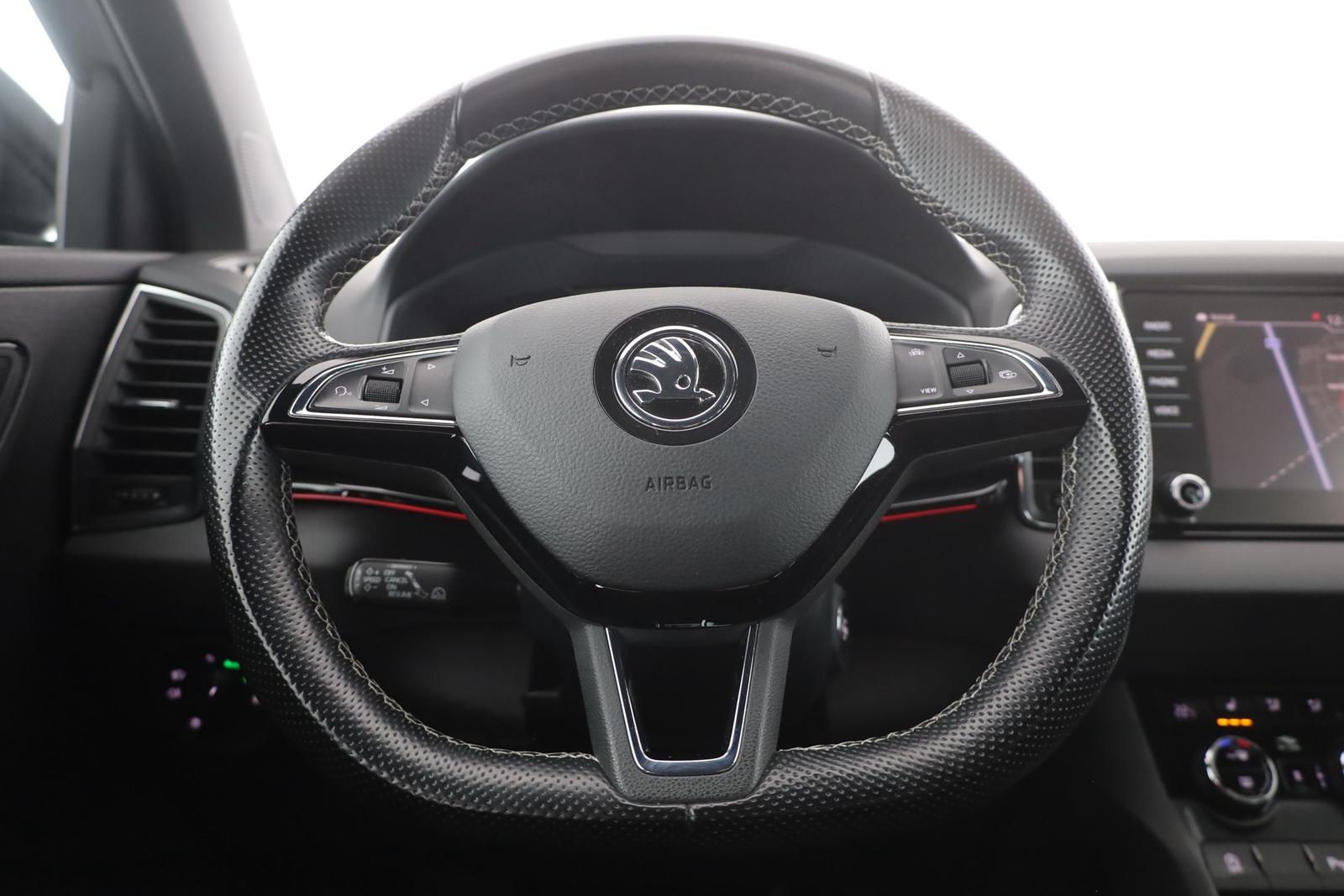 Skoda Karoq 1.5 TSI DSG Sportline LED ACC Kamera Navi