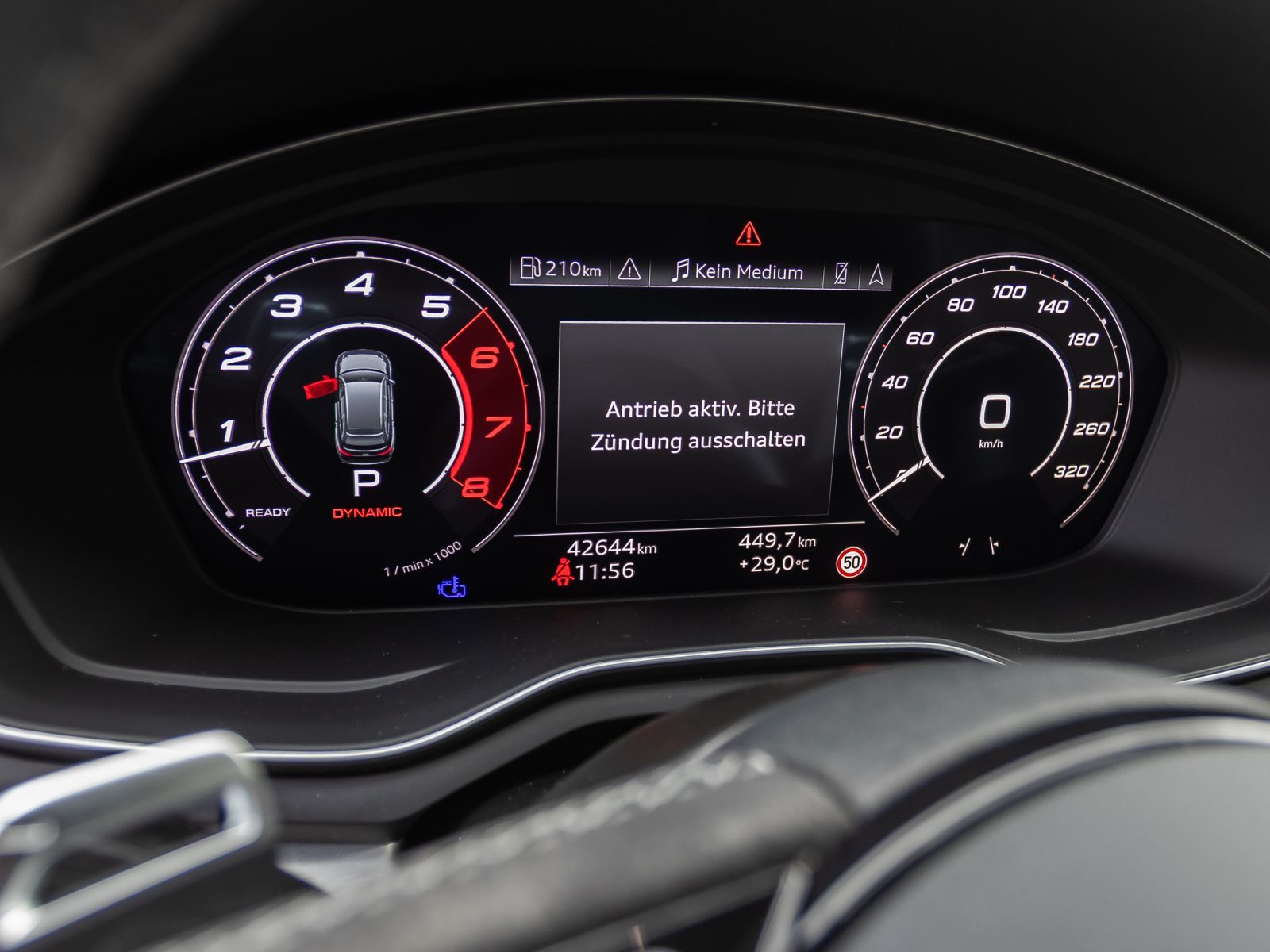Audi RS4 Avant Matrix Sportfahrwerk Sportabgasanlage foto 18