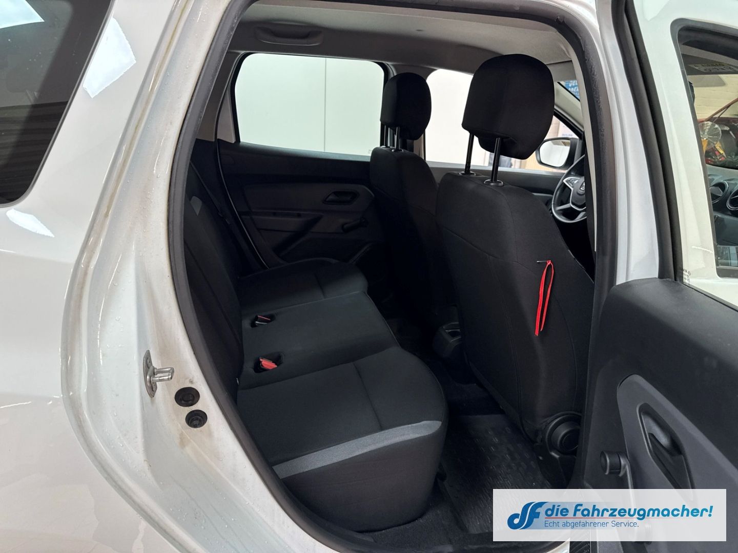 Fahrzeugabbildung Dacia Duster II Deal DAB PDC Berganfahrass. Speedlimit