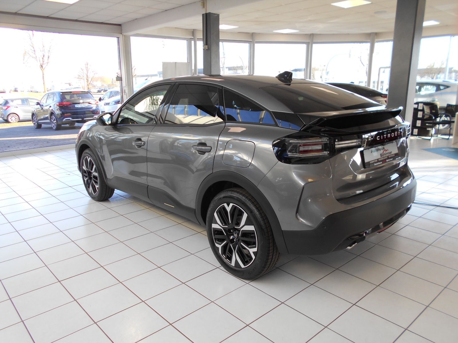 Fahrzeugabbildung Citroën C 4 Hybrid 136 e-DCS6 Max Facelift