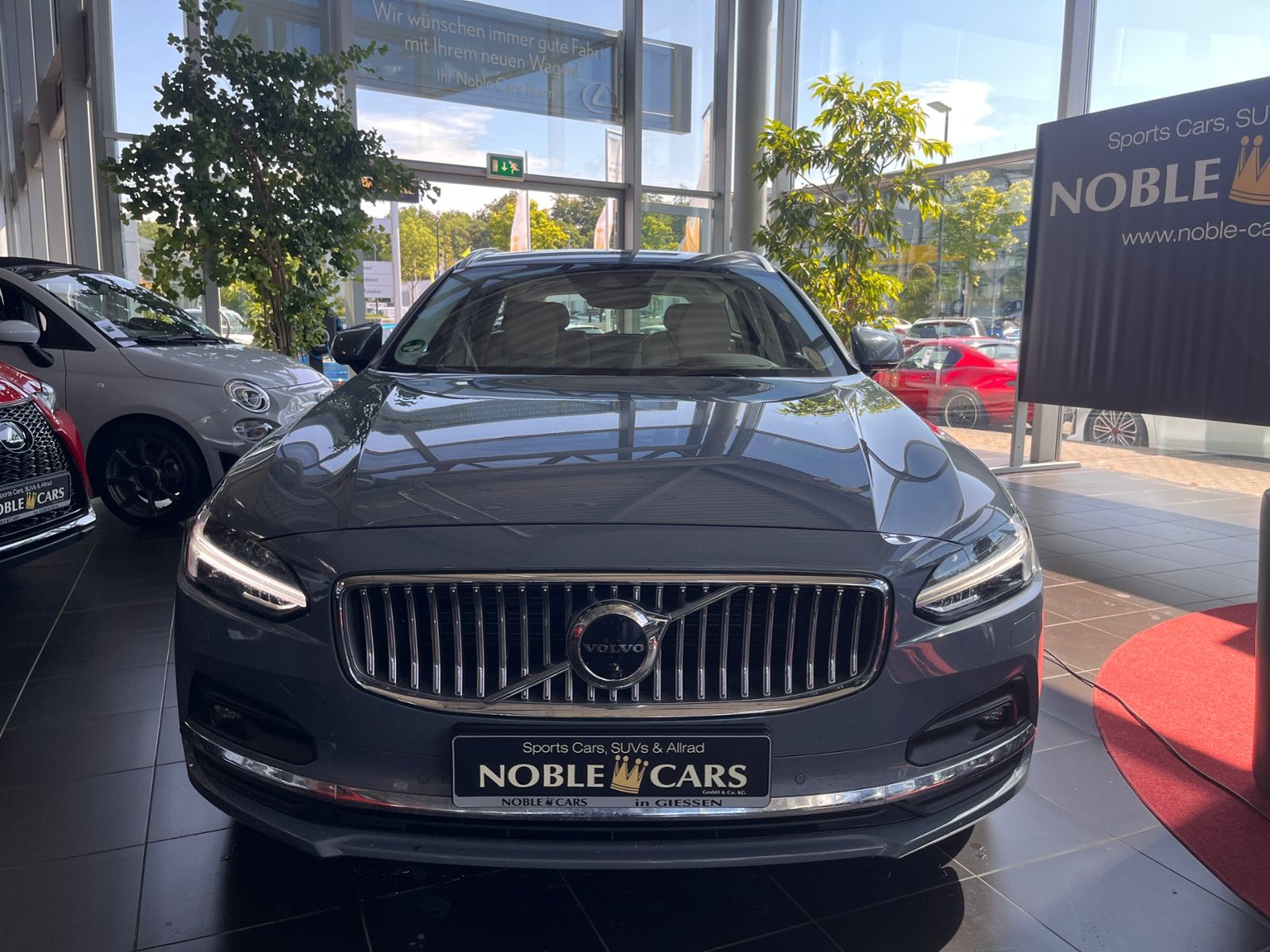 Fahrzeugabbildung Volvo V90 Kombi Inscription LED NAVI LEDER AHK