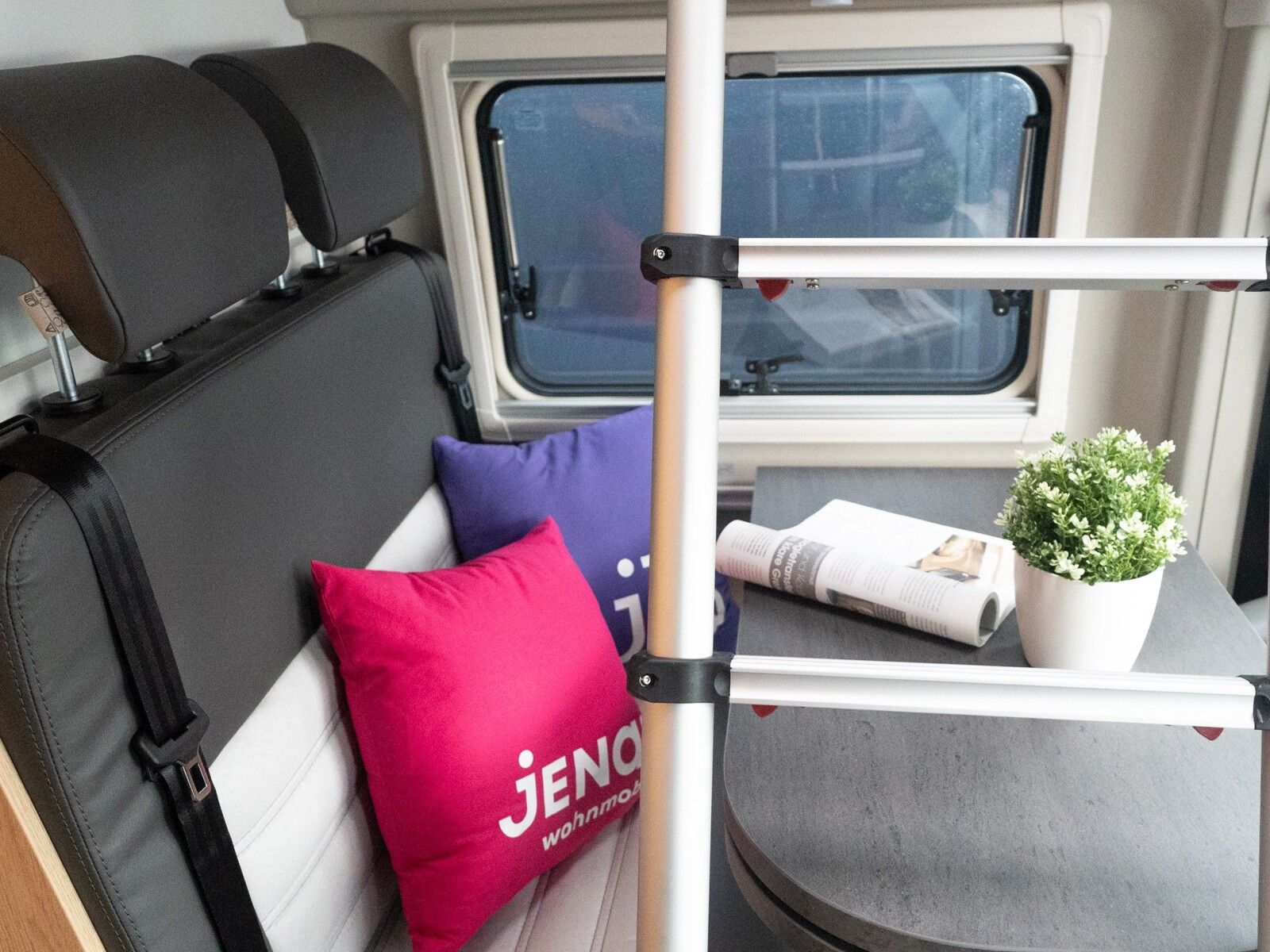 Fahrzeugabbildung Sunlight Cliff X 600 RT Modell 2026 / Schwenkbad / Pano