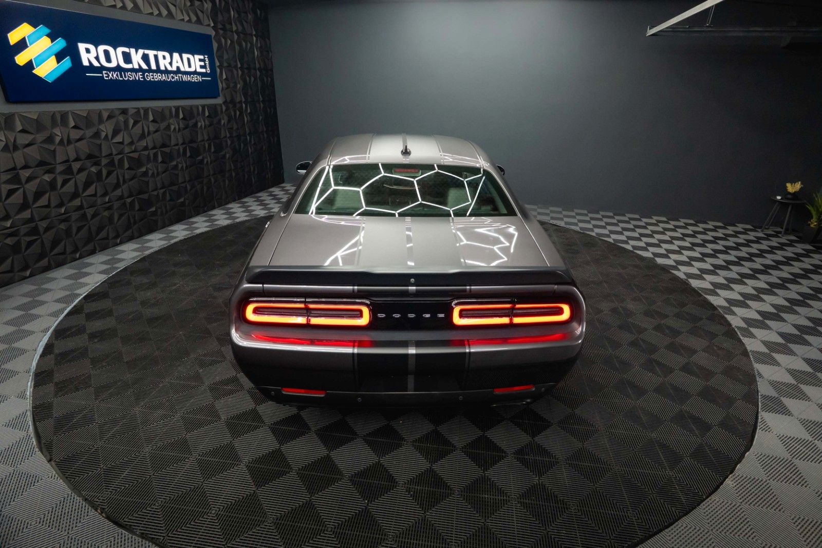 Fahrzeugabbildung Dodge Challenger 5.7 V8 R/T SRT WIDE BODY Super Track